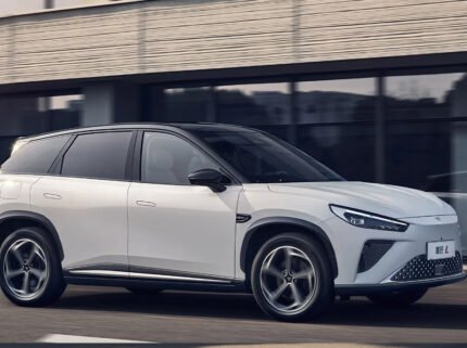 Nezha L Electric SUV 2025
